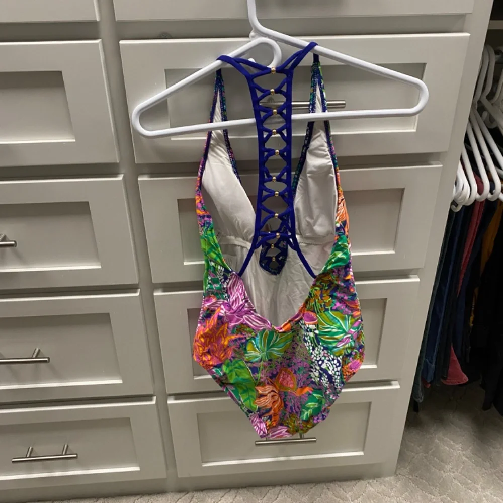 Trina Turk - Picture 2 of 2